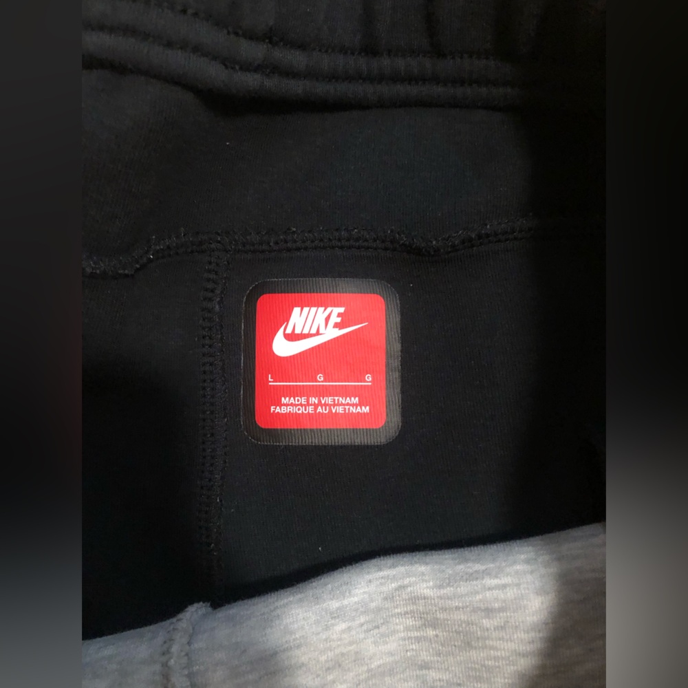 Nike Women’s Gray and Black Joggers - Picture 3 of 4